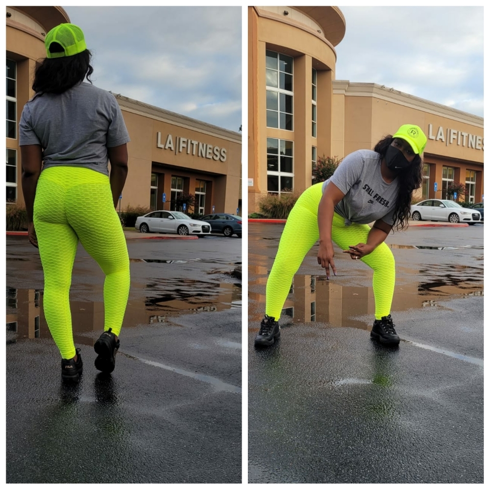 Butt enhancing leggings